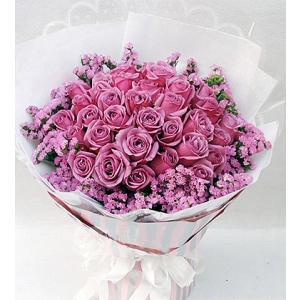 紫色恋曲-33枝紫玫瑰，粉色勿忘我围绕