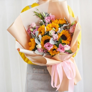 给你的祝福-7支向日葵，粉桔梗丰满间插，搭配银叶菊和栀子叶
