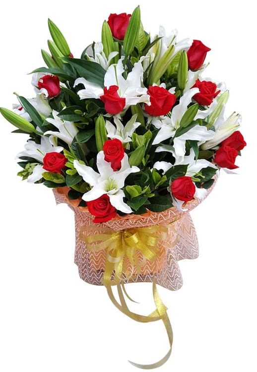 美好祝愿-20枝红玫瑰，10枝多头白百合，搭配绿叶组成4面观插花