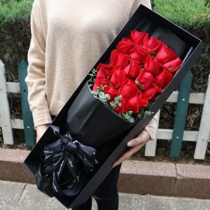 手心呵护-19朵红玫瑰礼盒