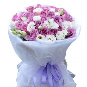 对你的爱今生都不变-33枝紫玫瑰，12枝白色桔梗点缀