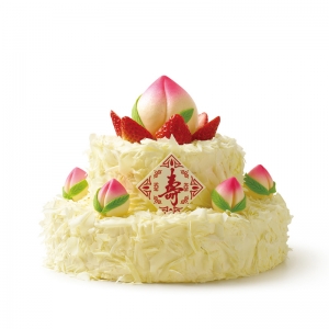 福寿康宁-双层祝寿蛋糕，内层原味海绵蛋糕胚+乳脂奶油（含水果果肉）叠层，表层寿桃、草莓、白巧克力碎装饰