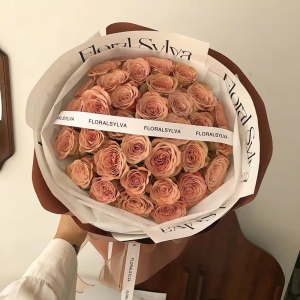 【精致】33朵卡布奇诺玫瑰花束