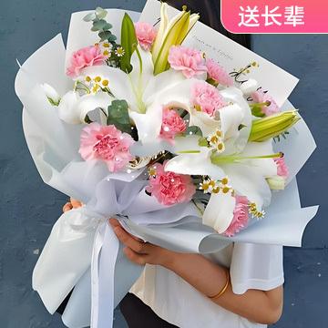 星辰之语-11支粉色康乃馨，2支多头白百合，搭配白色小雏菊，尤加利叶丰满间插